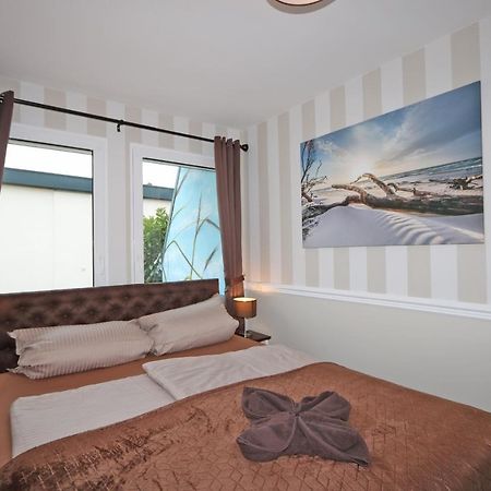 Bungalow-Park Ostseenordstern Вустров Екстериор снимка
